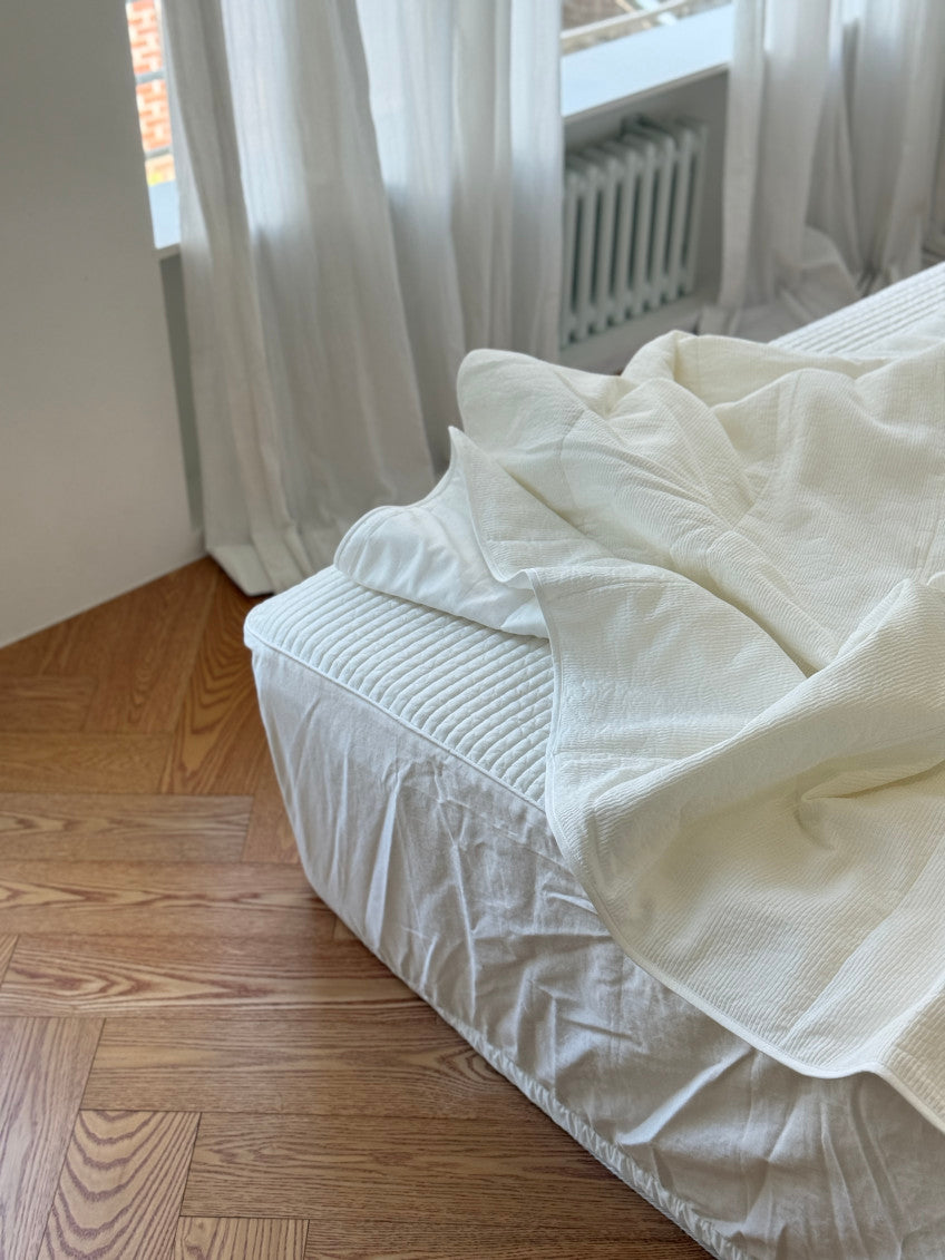 Cooling Punggi Rayon Quilted Mattress Fitted Sheet – White/ Grey
