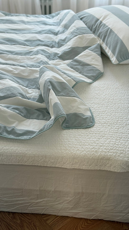 Cooling Reversible Comforter Set (Mint) – Cotton Front & Cooling Duralon Back Lightweight Summer Bedding Set