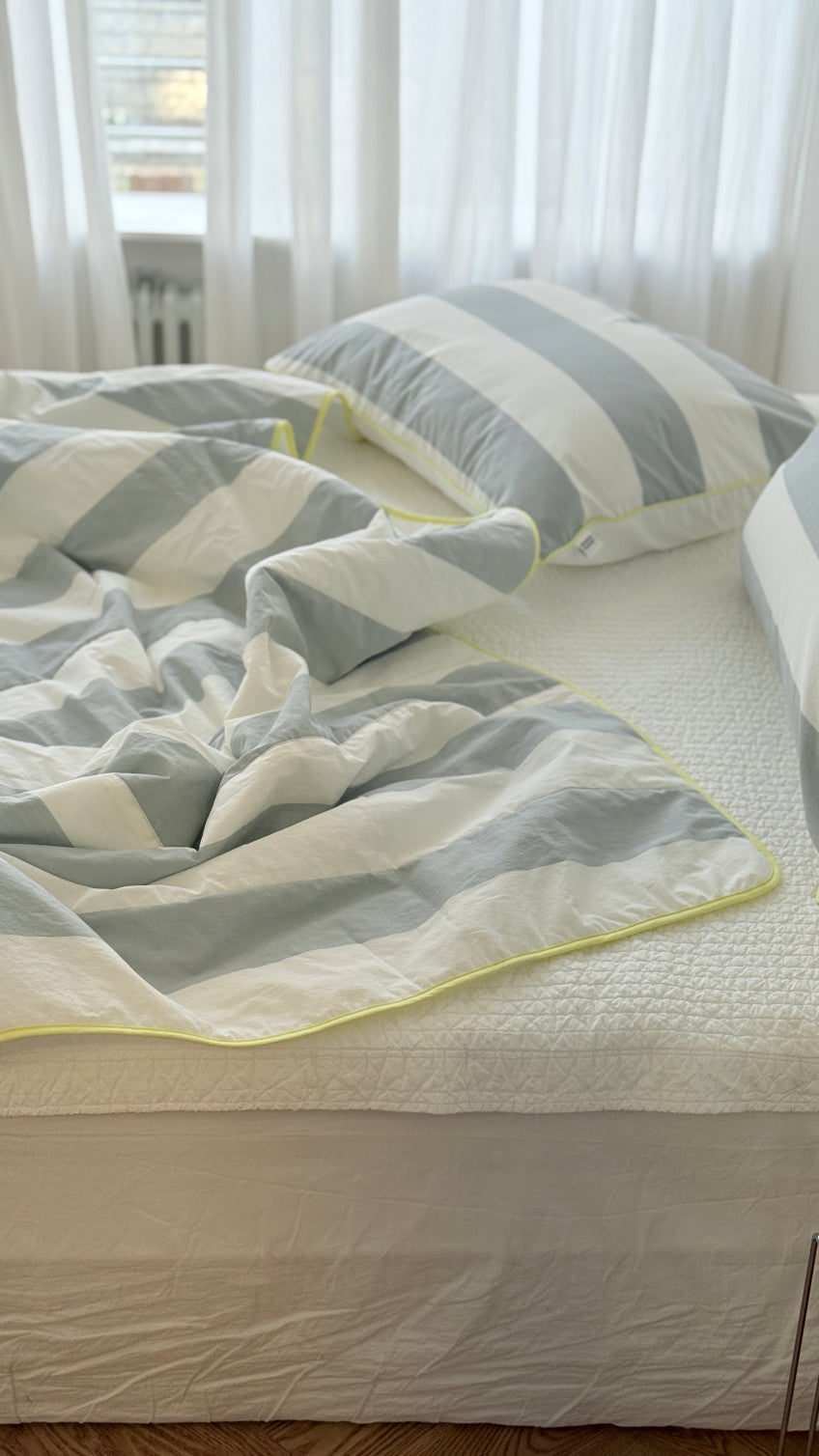 Cooling Reversible Comforter Set (Mint) – Cotton Front & Cooling Duralon Back Lightweight Summer Bedding Set
