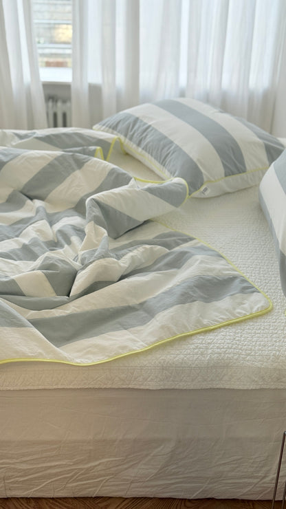 Cooling Reversible Comforter Set (Mint) – Cotton Front & Cooling Duralon Back Lightweight Summer Bedding Set