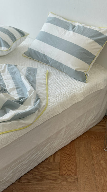 Cooling Reversible Comforter Set (Mint) – Cotton Front & Cooling Duralon Back Lightweight Summer Bedding Set