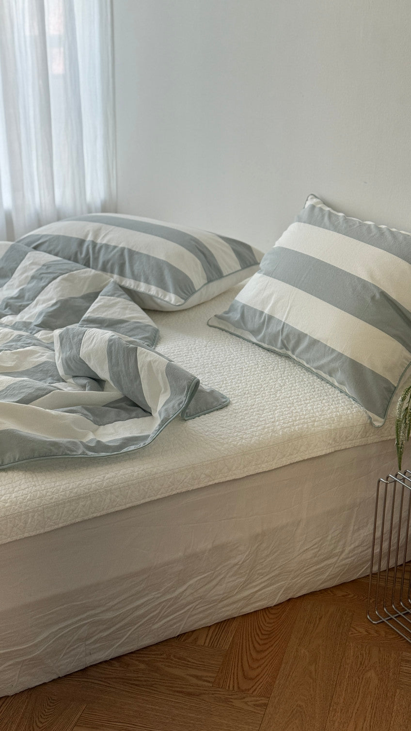 Cooling Reversible Comforter Set (Mint) – Cotton Front & Cooling Duralon Back Lightweight Summer Bedding Set