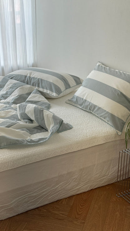 Cooling Reversible Comforter Set (Mint) – Cotton Front & Cooling Duralon Back Lightweight Summer Bedding Set